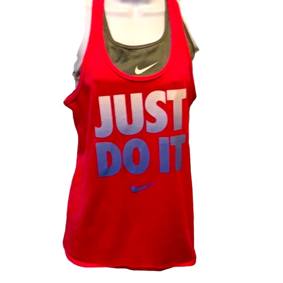 Nike Tops - NIKE Bundle EUC sports bra & tank top